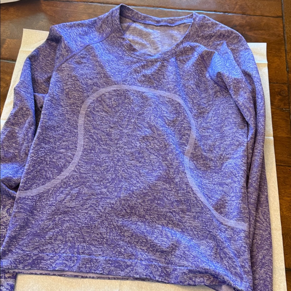 Lulu Size 8 swiftly long sleeve